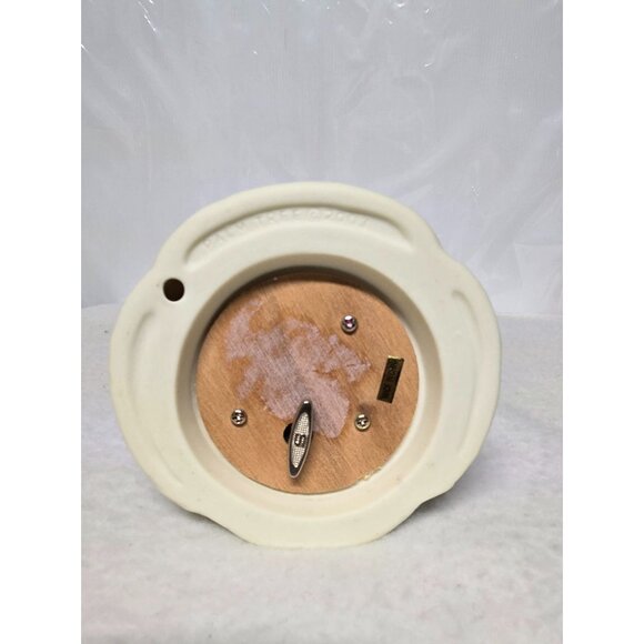 Santa Clause Holding a‎ Birdhouse Ceramic Music Box 10in - Picture 6 of 8